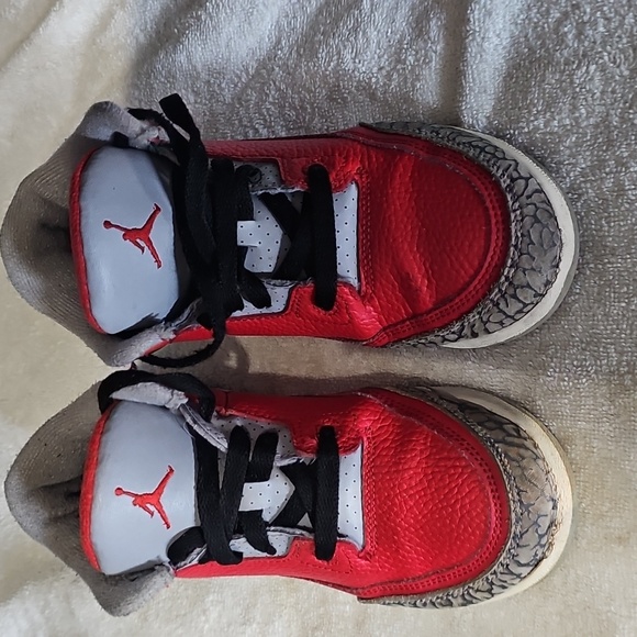 Jordan Retro 3 SE 'UNITE' Kids - Picture 2 of 6
